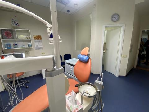 комерційна за адресою Київ, Василя Верховинця вул., 10