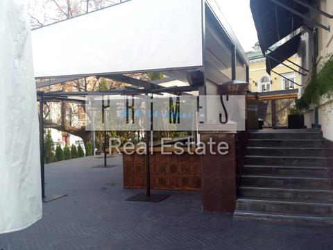 комерційна за адресою Петра Сагайдачного вул., 27Б