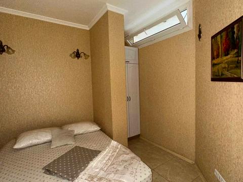 квартира за адресою Одеса, Середньофонтанська вул., 19б