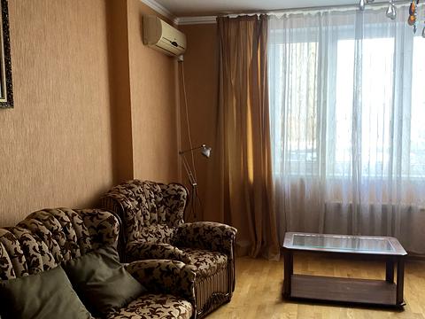 квартира за адресою Київ, Раїси Окіпної вул., 8