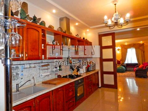 будинок за адресою Івана Франка вул.