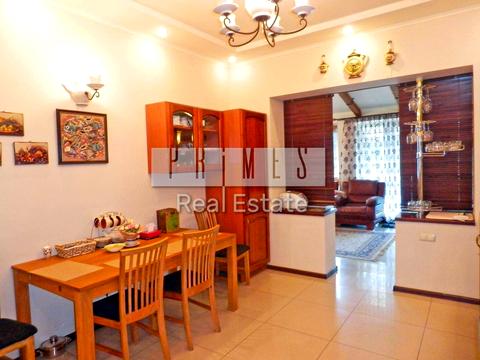 будинок за адресою Івана Франка вул.