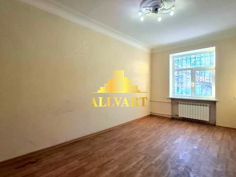 квартира за адресою Київ, Генерала Алмазова вул. (Кутузова), 1