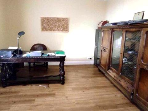 будинок за адресою Богдана Хмельницького вул.