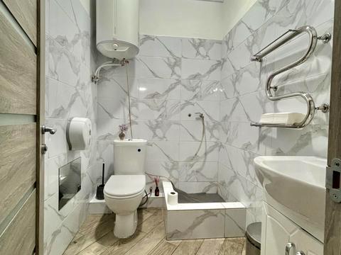 комерційна за адресою Трегубенка вул., 13