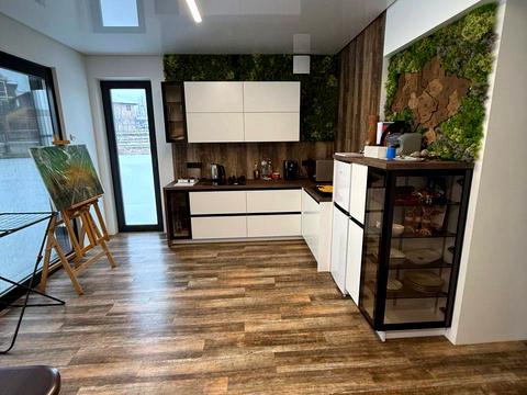 будинок за адресою с. Вишеньки, Набережна