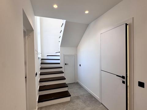 дом по адресу Озерна