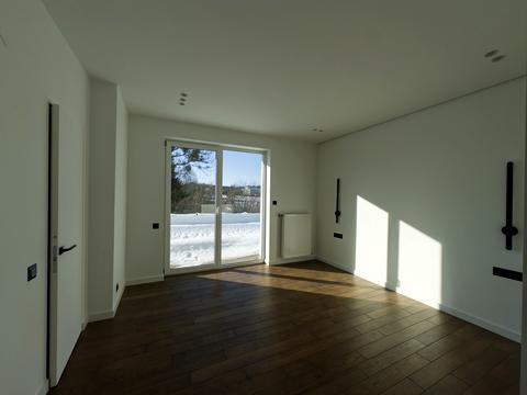 дом по адресу Озерна