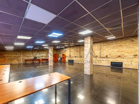 коммерческая по адресу Верхній Вал ул., 24