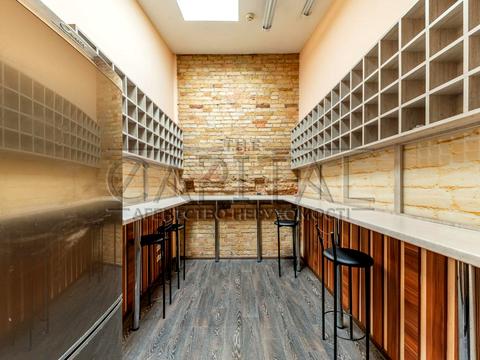 коммерческая по адресу Верхній Вал ул., 24