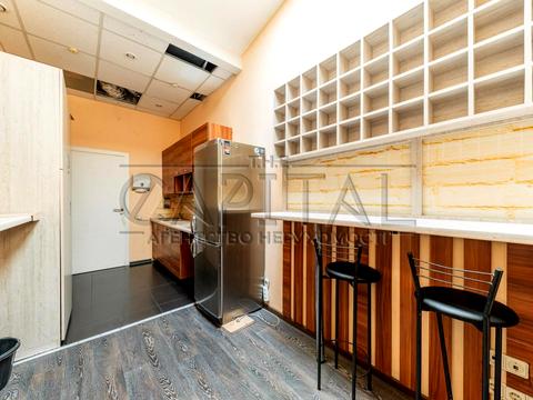 коммерческая по адресу Верхній Вал ул., 24