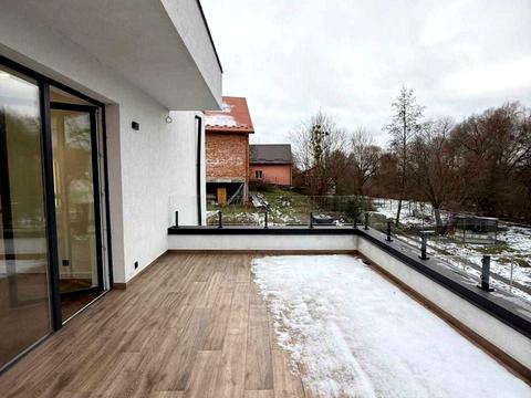 дом по адресу Озерна