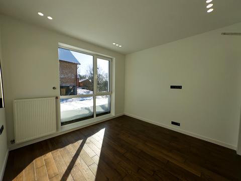 дом по адресу Озерна