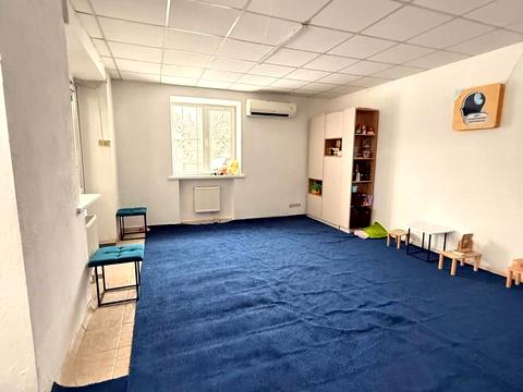 комерційна за адресою Вериківського вул., 23