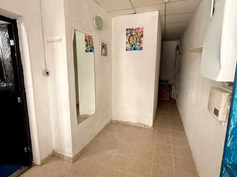 комерційна за адресою Вериківського вул., 23