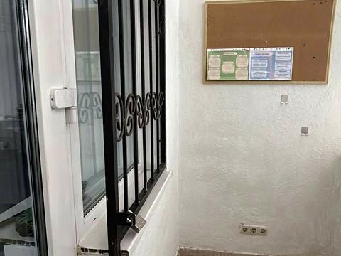 комерційна за адресою Вериківського вул., 23