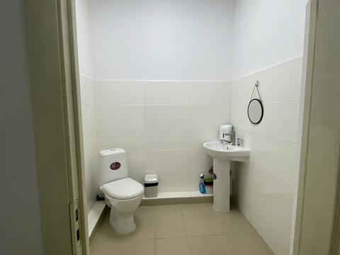 комерційна за адресою Галицька вул., 43б