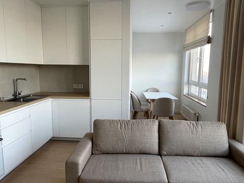 квартира за адресою Салютна вул., 2к2