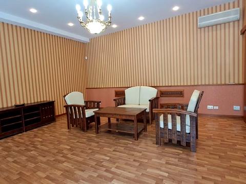 будинок за адресою Соборна пл. (Жовтнева)