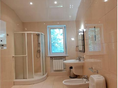 будинок за адресою Соборна пл. (Жовтнева)