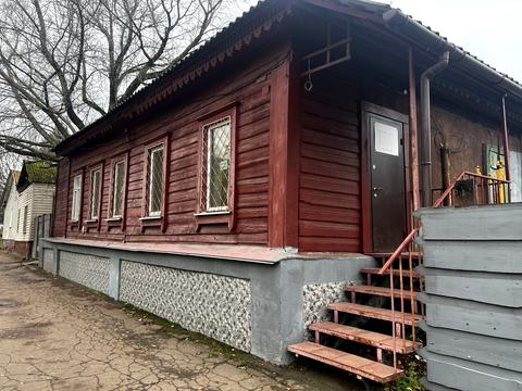 комерційна за адресою Івана Мазепи вул. (Щорса), 5