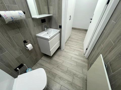 комерційна за адресою Кошова вул., 107