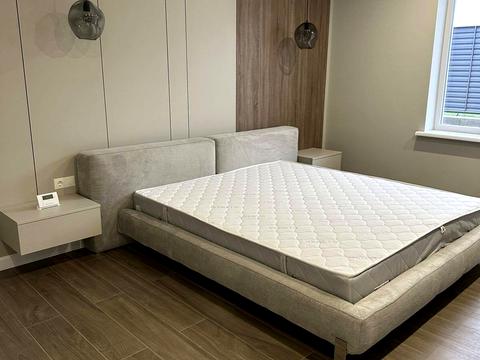 будинок за адресою Броварська