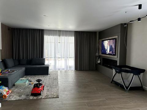 будинок за адресою Броварська