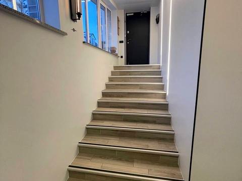 комерційна за адресою Кошова вул., 107