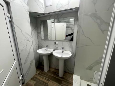 комерційна за адресою Кошова вул., 107