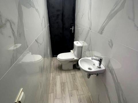 комерційна за адресою Кошова вул., 107