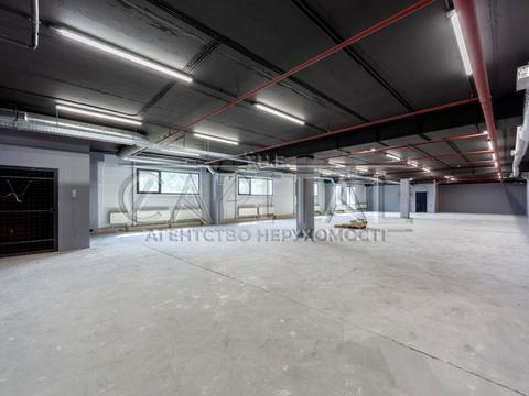 комерційна за адресою Лісова, 12