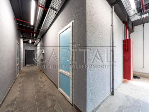 комерційна за адресою Лісова, 12