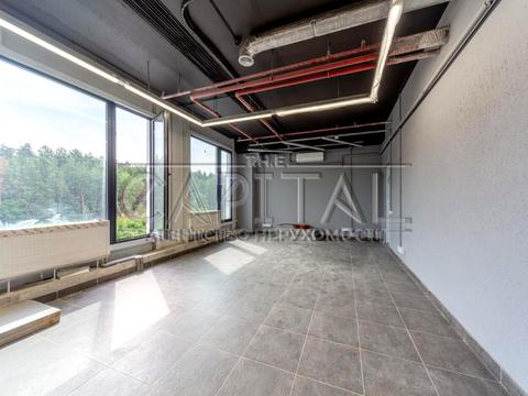 комерційна за адресою Лісова, 12