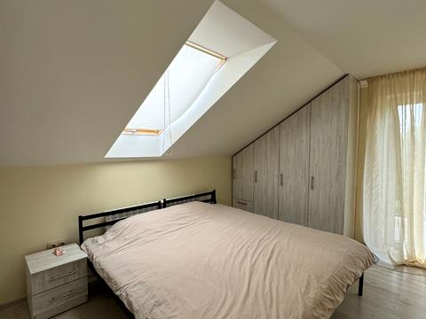 дом по адресу Озерна