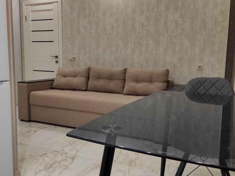 квартира за адресою Ольжича вул., 8