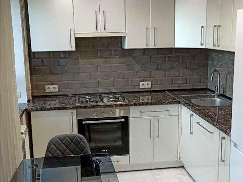 квартира за адресою Ольжича вул., 8