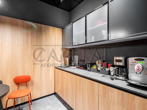 комерційна за адресою Вадима Гетьмана вул., 12