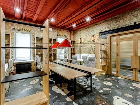 комерційна за адресою Богдана Хмельницького вул., 33/34