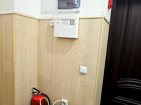 комерційна за адресою Євгена Коновальця вул. (Щорса), 27