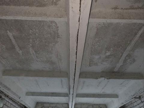 паркомісце за адресою Ткаченко, 9