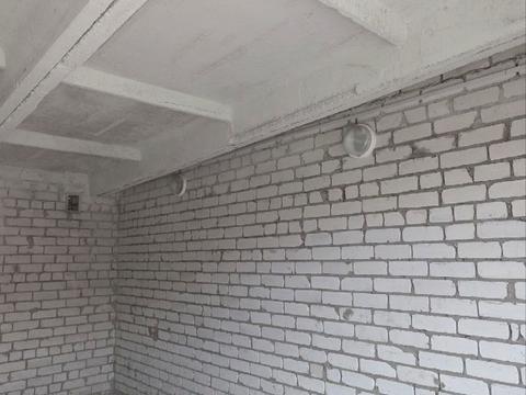 паркомісце за адресою Ткаченко, 9