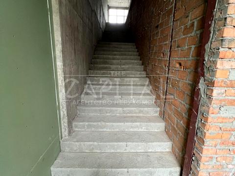 комерційна за адресою Лесі Українки бульв., 7-Б