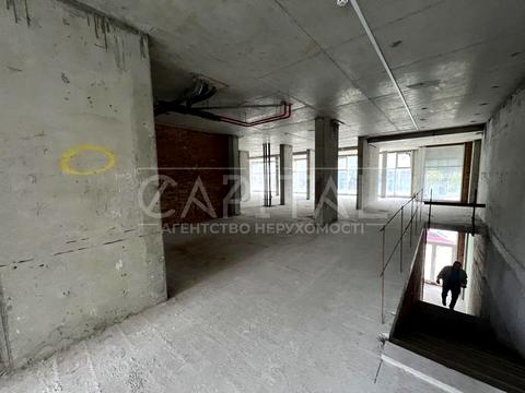 комерційна за адресою Лесі Українки бульв., 7-Б