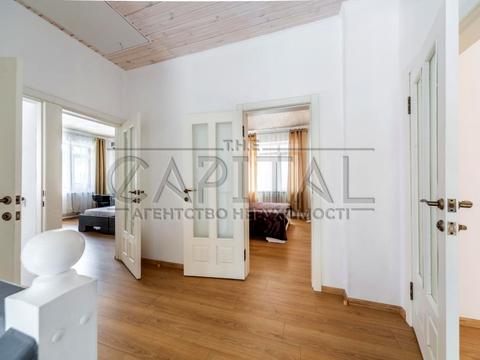 будинок за адресою Київ, Абрикосова вул.