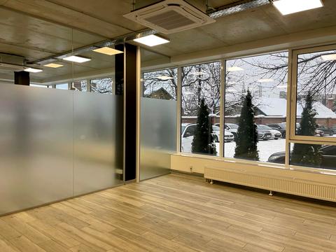 комерційна за адресою Угорська вул., 14д