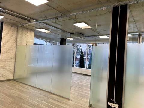 комерційна за адресою Угорська вул., 14д