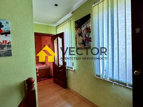 дом по адресу Центральна