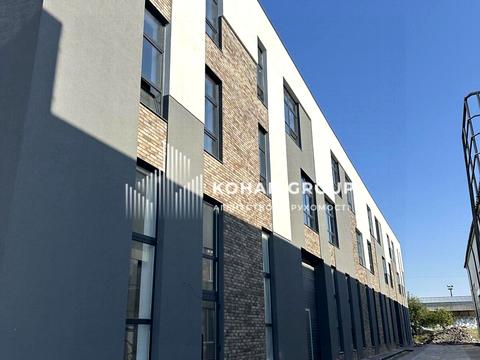 комерційна за адресою Молодіжна вул., 15/1