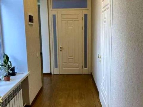 квартира за адресою Куликівський узвіз (Революції), 7/9